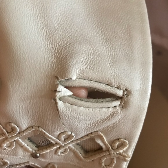 White leather jacket small with embroidery in leather at sleeves and bottom - Picture 5 of 6